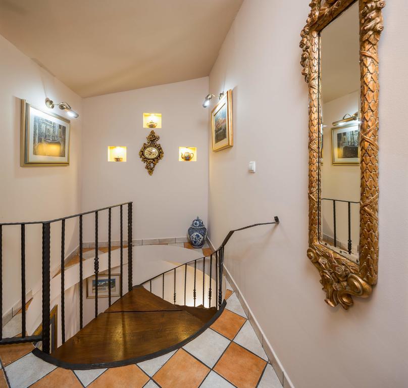 Villa Em Trogir Exterior photo