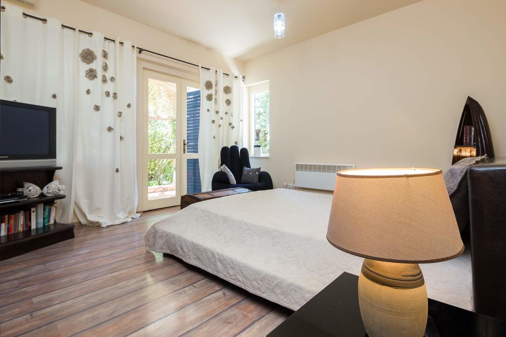 Villa Em Trogir Exterior photo