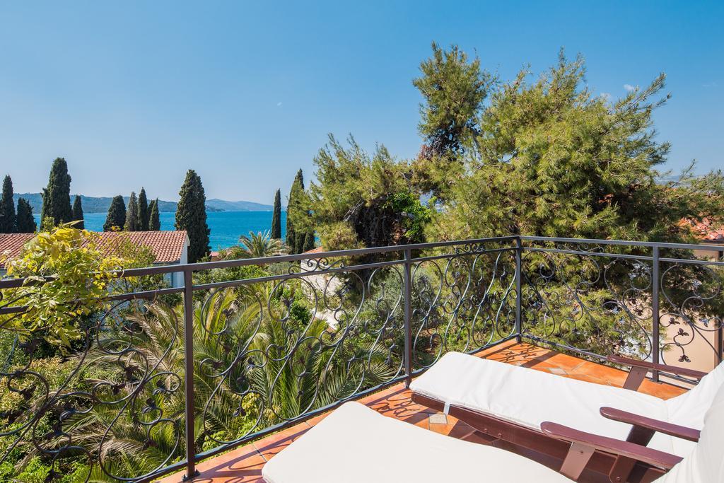 Villa Em Trogir Exterior photo